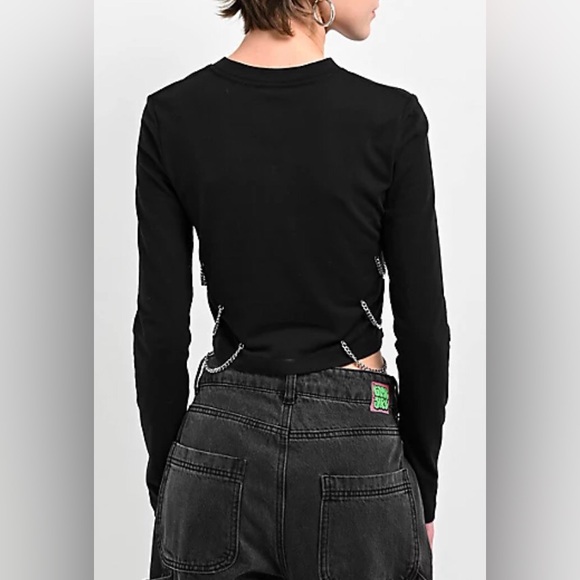 NWT SWIXXZ Creature Chain Black Long Sleeve Crop T-Shirt - Size XS - Picture 2 of 7